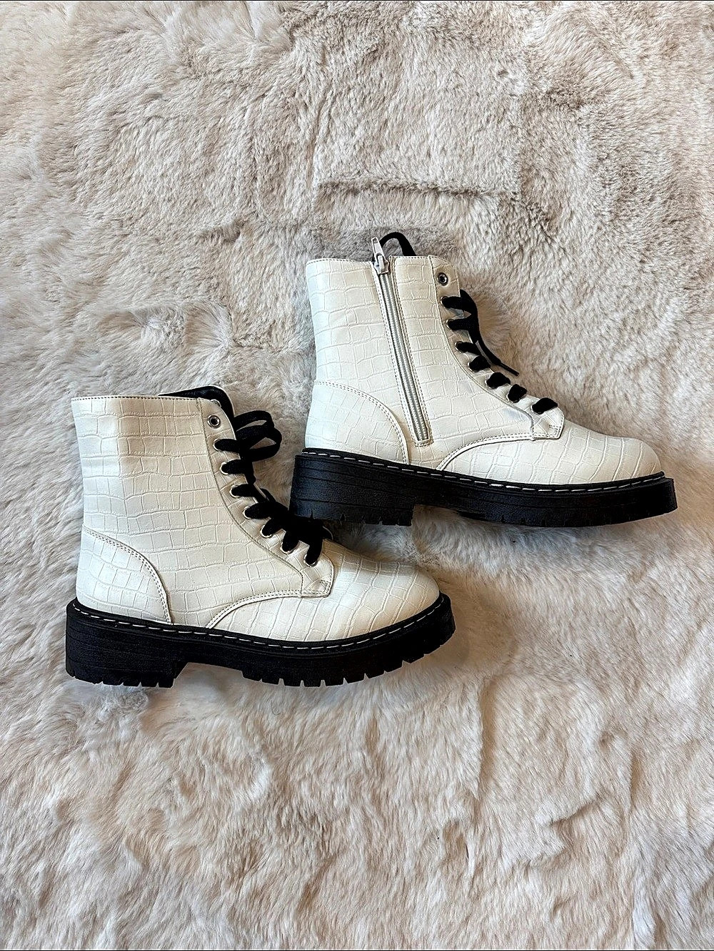 True Craft Korri 3 White & Black Combat Boots